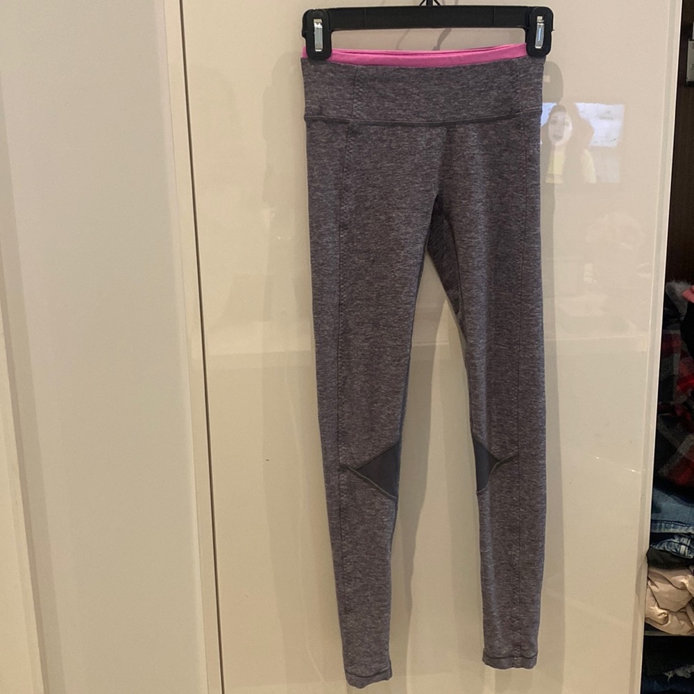 Ivivva tights for girls grey and pink great condition.